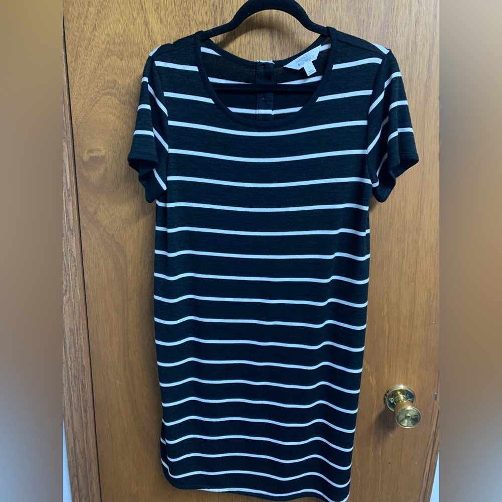Size large black and white dress from stitch fix
